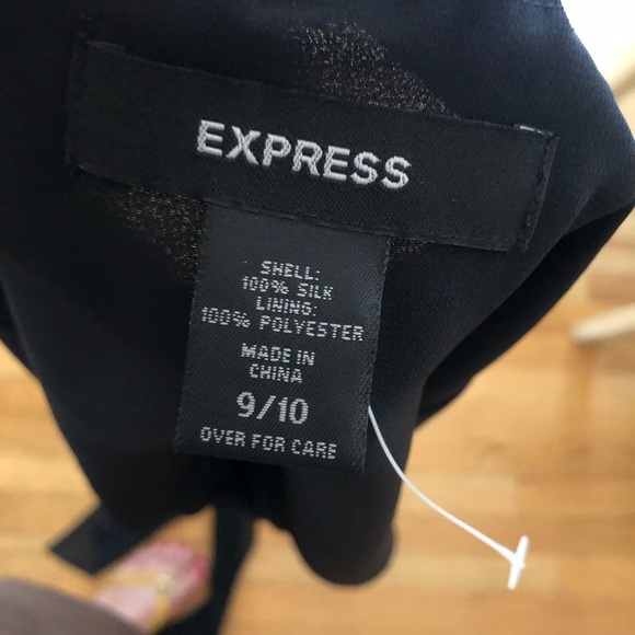 Express  large V neck w/attached sheer scarf that can be tied or wrapped NWOT - Picture 14 of 14